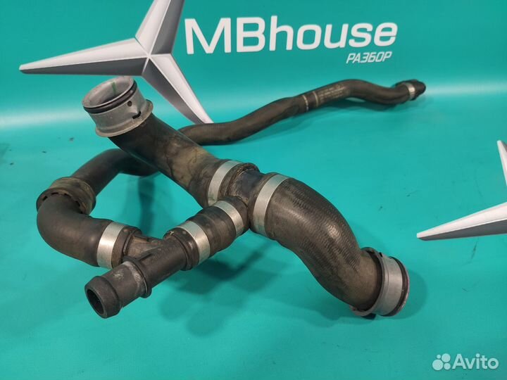 Патрубок охлаждения Mercedes W204