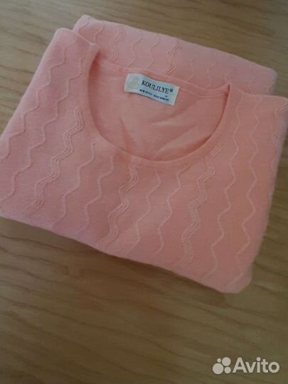 Свитер женский