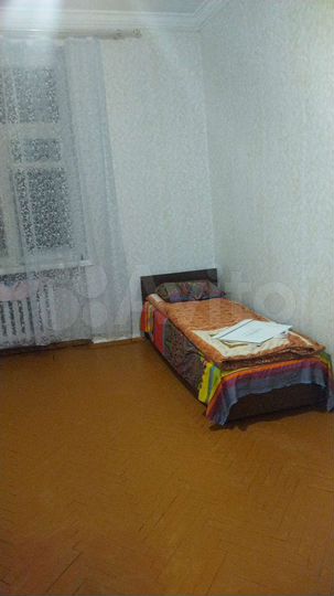 Комната 24 м² в 3-к., 4/4 эт.