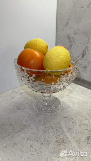 Фруктовница на ножке