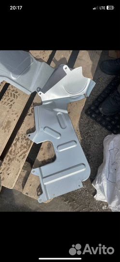 Пыльник боковой двигателя