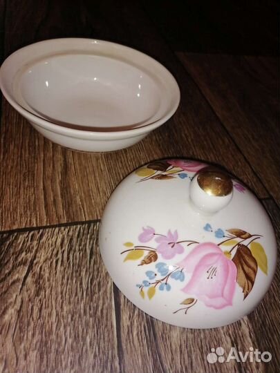 Менажница, масленка, столовый прибор