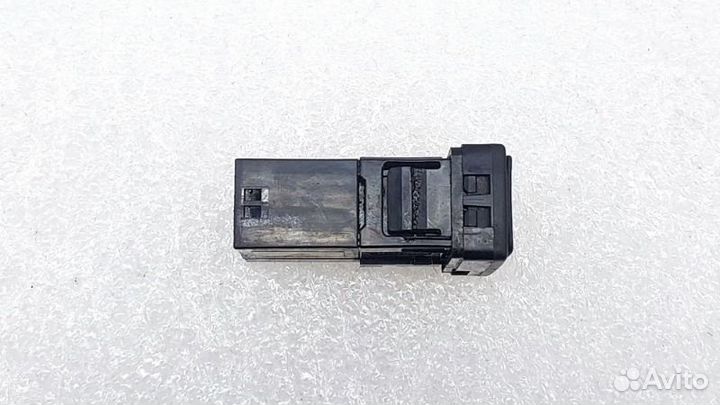 Адаптер AUX / USB Toyota Land Cruiser 200 1VD-FTV