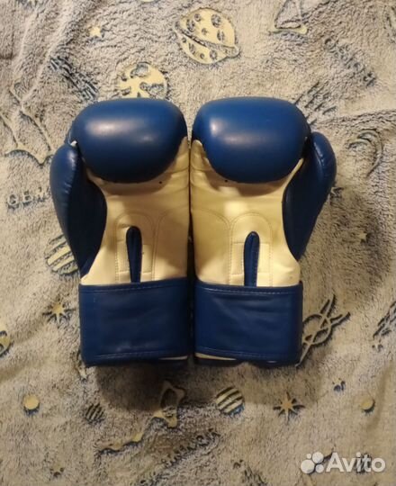 Боксерские перчатки clinch 8oz