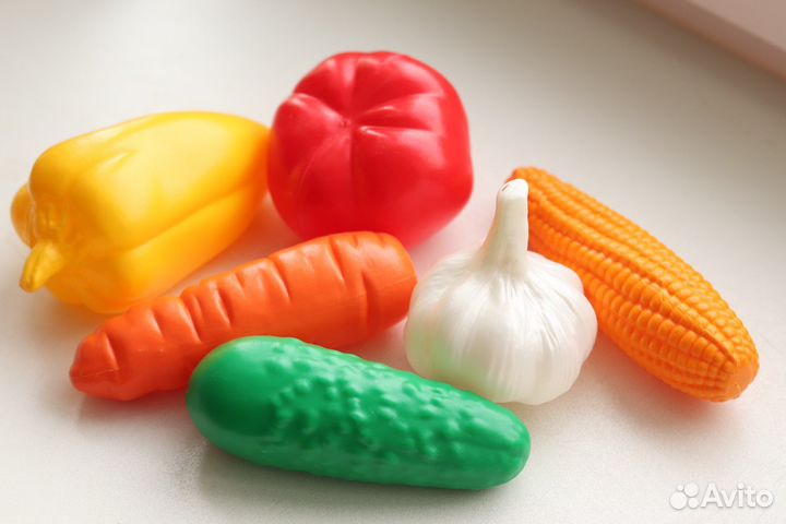 Овощи игрушечные в корзинке