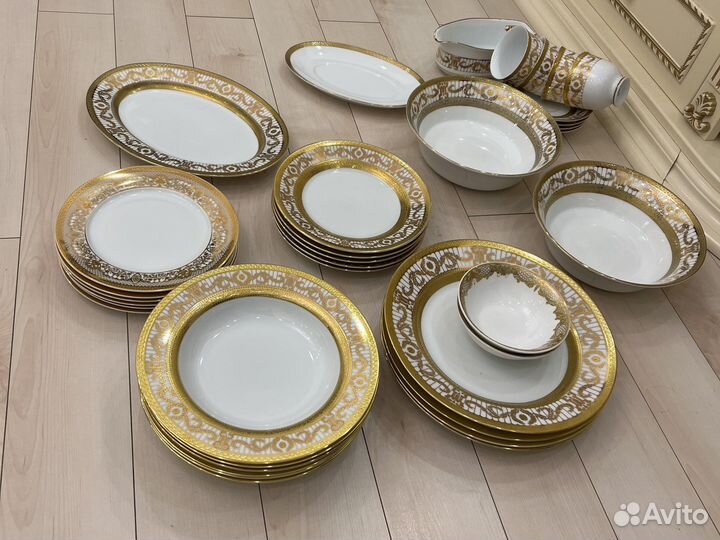 Набор столовой посуды золотой royal collection