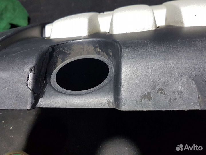 Крышка двигателя volkswagen passat B6