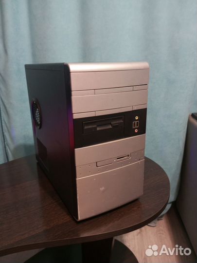 Настольный компьютер