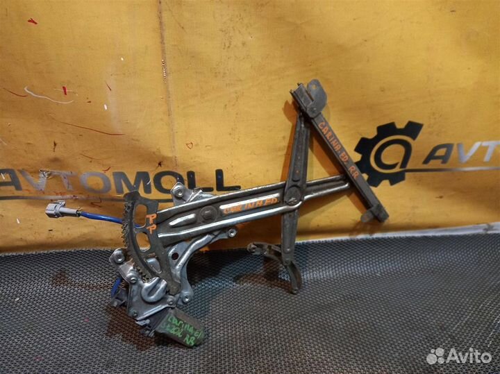 Стеклоподъемник задний правый toyota carina ED S