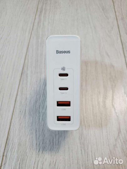 Мощное зарядное устройство Baseus GAN2 100W с 4usb