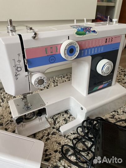 Швейная машина