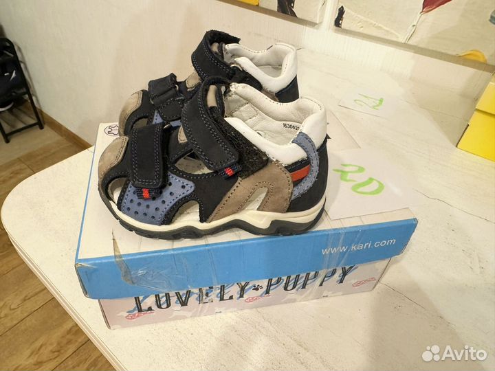 Детская обувь кроссовки ботинки пинетки сандалии