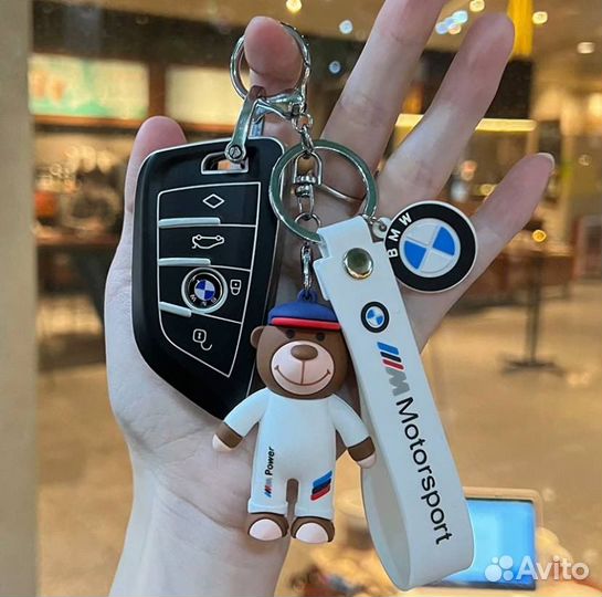 Чехол с брелоком мишка BMW