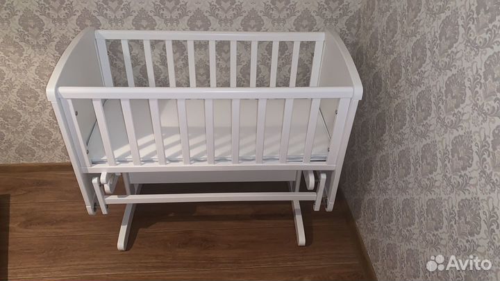 Кроватка колыбелька Mothercare Delux с матрасиком