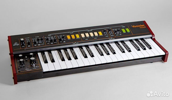 Behringer vocoder VC340 синтезатор-вокодер