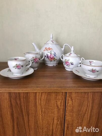 Сервиз чайный на 12 персон