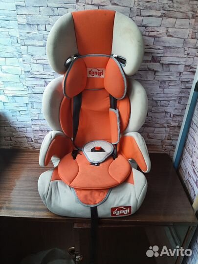 Универсальное автокресло