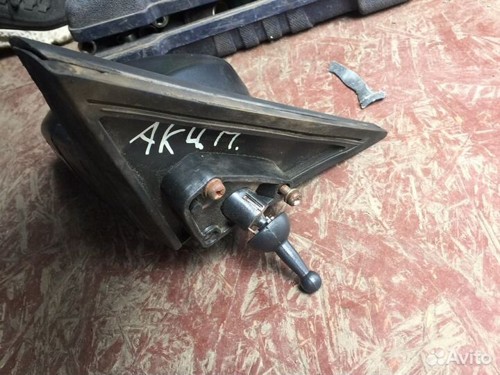 Зеркало правое Hyundai Accent