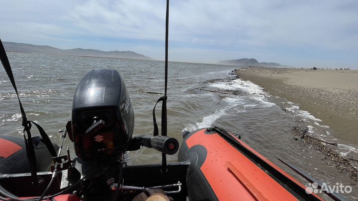 Solar 380 с мотором suzuki 9,9 (15) с прицепом