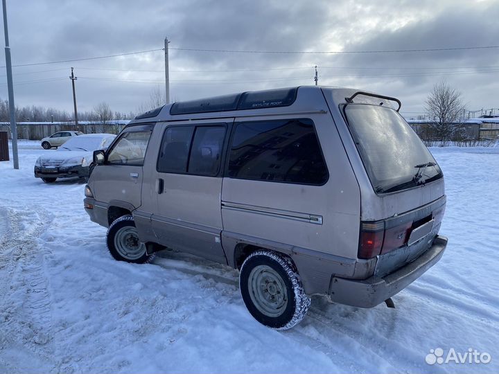 Toyota Town Ace 2.2 AT, 1991, 300 000 км