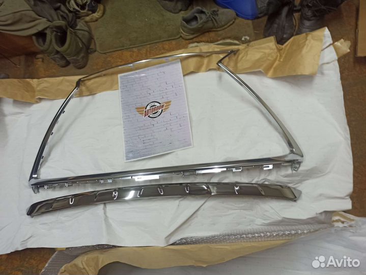 Молдинг решетки радиатора Lexus NX 2017-2022