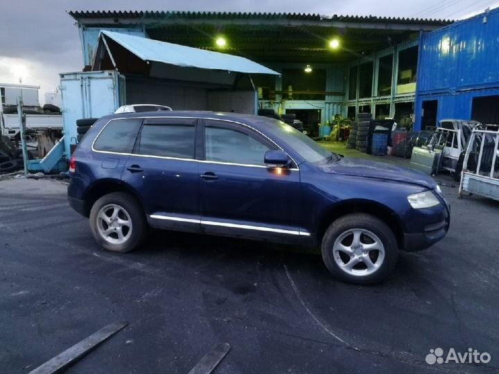 Крышка air bag на Volkswagen Touareg 7L