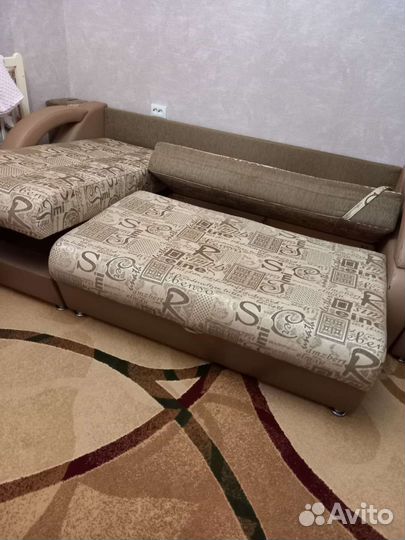 Большой угловой диван бу