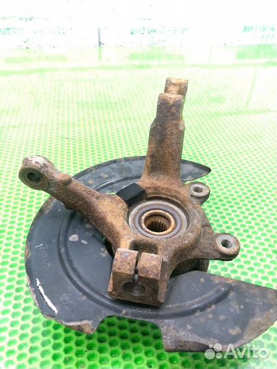 Кулак поворотный передний левый Renault Logan