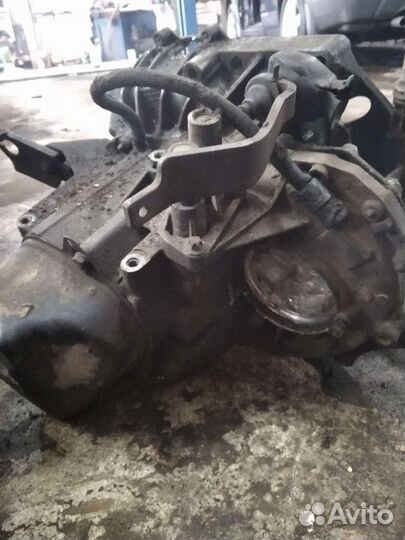 Запчасти и МКПП Renault