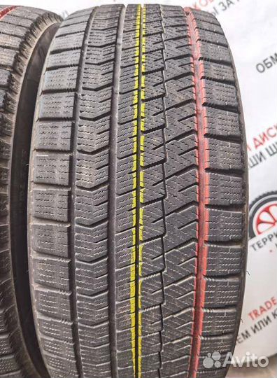 Bridgestone Blizzak VRX2 235/45 R18 94Q