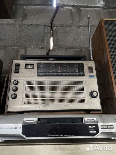 Радиоприемник. Швейная машинка. Весы СССР