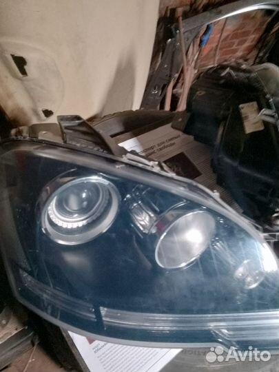 Фара на mercedes ml164 бу