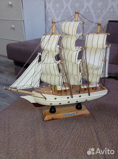 Сувениры статуэтки