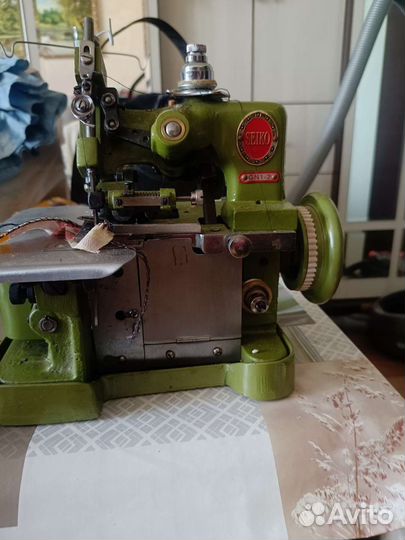 Оверлок трёх ниточный