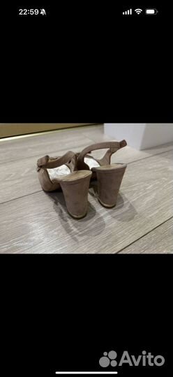 Босоножки женские