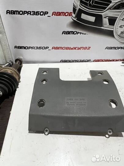 Подушка безопасности колен водителя Kia Sportage 1