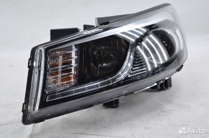 Б/У Б/У Фара передняя левая Kia Carnival 3 2014