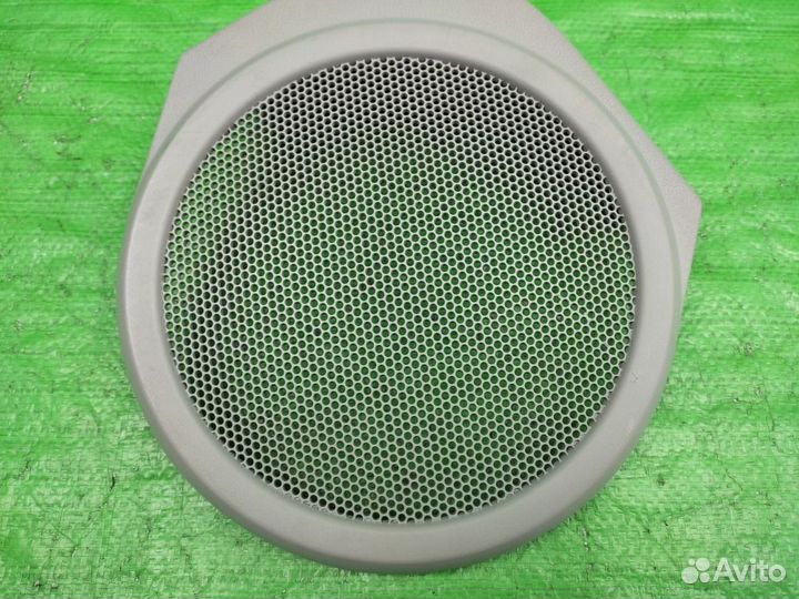 Решетка перед. левого динамика Dodge Caliber 06-11