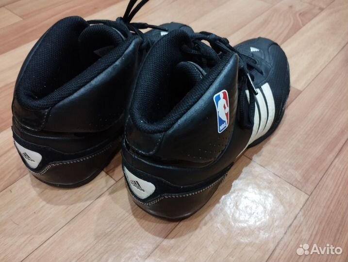 Adidas Torsion NBA