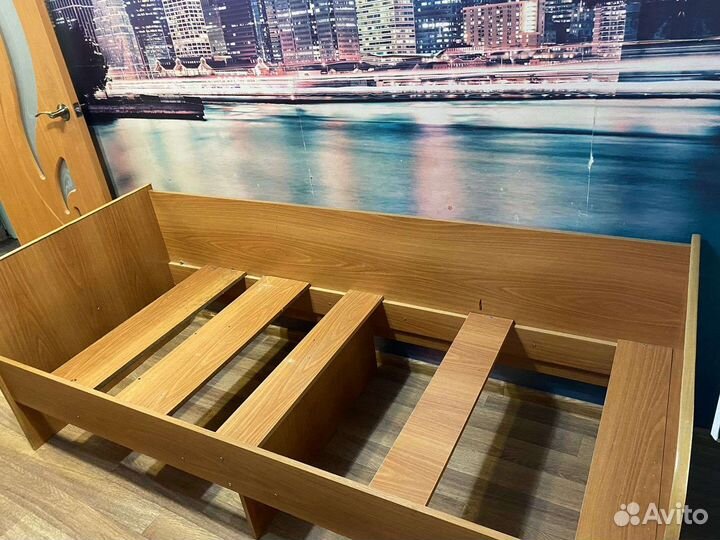 Детская кровать от 3 лет с матрасом бу