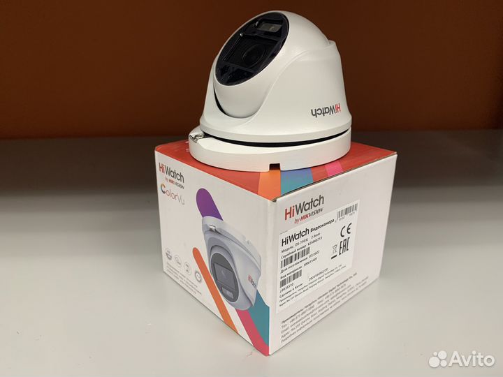 Камера видеонаблюдения HiWatch DS-T500L