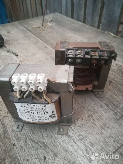 Понижающий трансформатор 220/12в