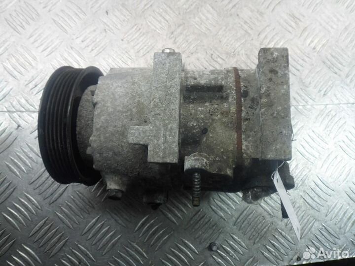 Компрессор системы кондиционирования Hyundai Sonat