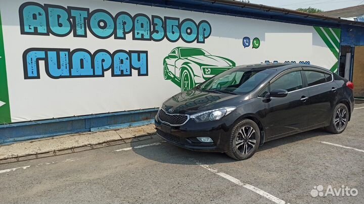 Накладка переднего бампера под номер Kia Cerato 3