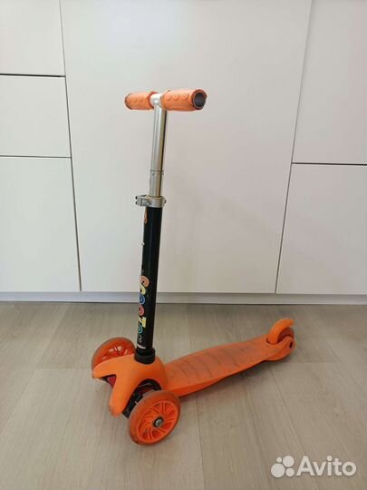 Самокат детский трехколесный