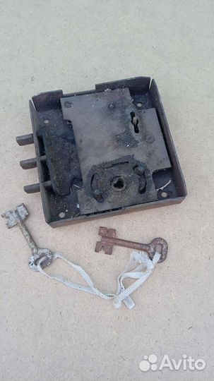 Замок для сейфа