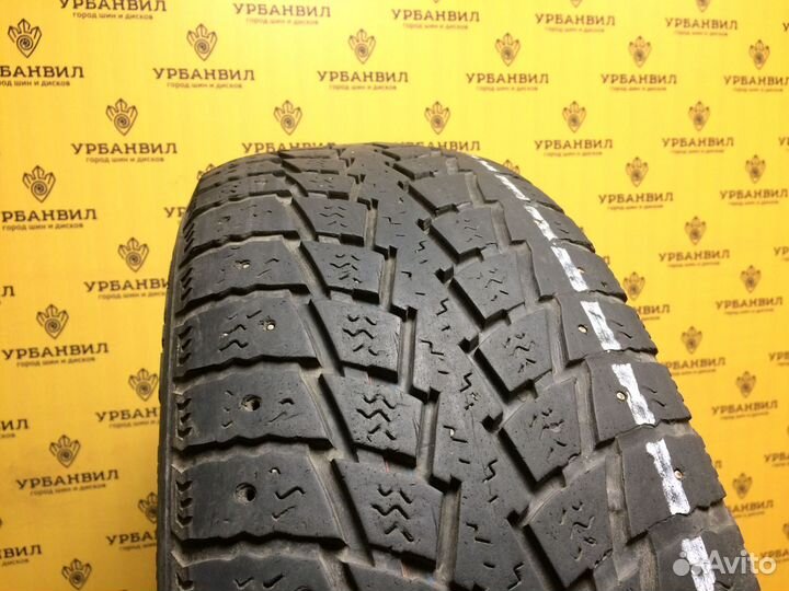Kumho Power Grip KC11 235/65 R17
