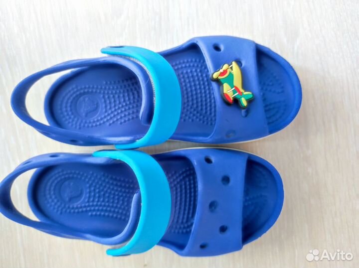 Сандалии crocs c11