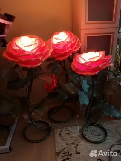 Ростовые цветы-светильники