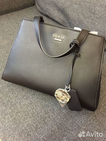 Продам сумку guess